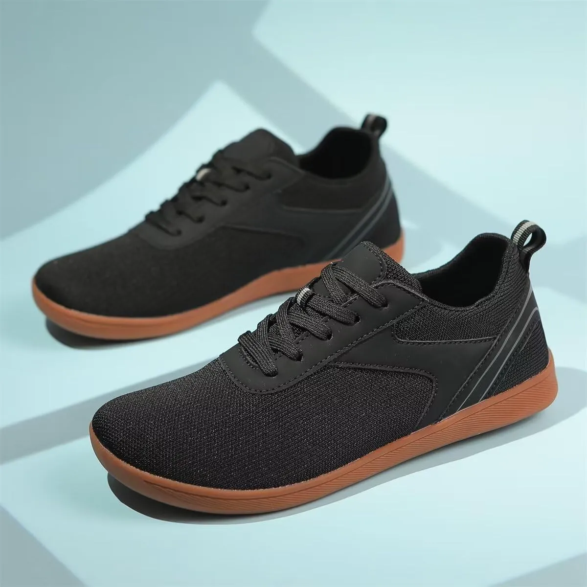 Men's Women's Concise Breathable Fabric Walking Shoes