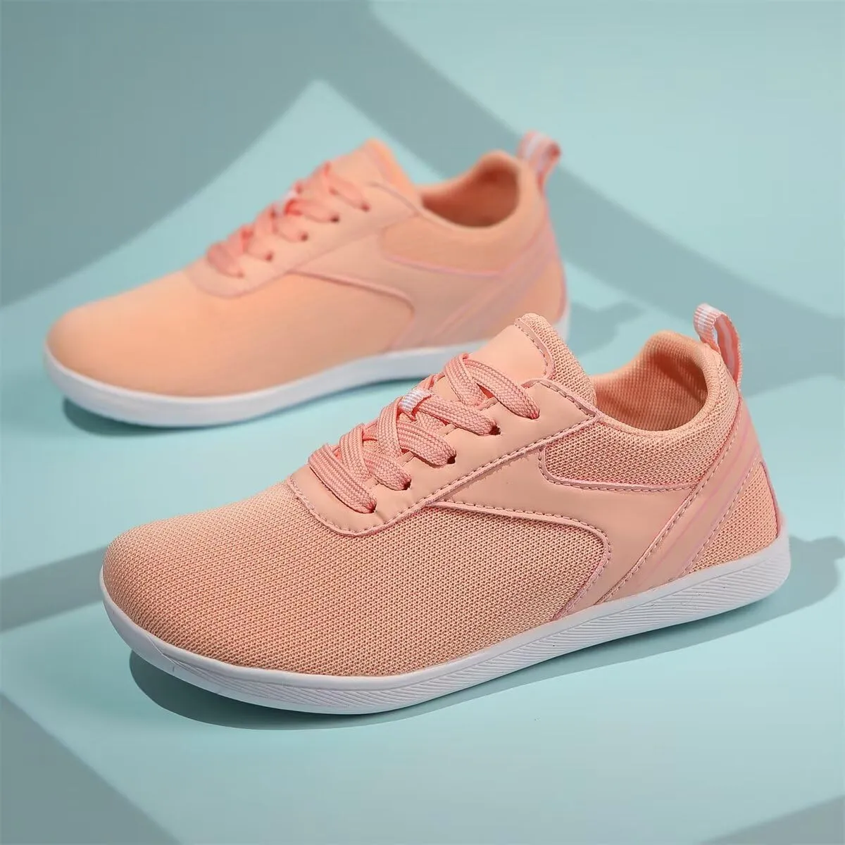 Men's Women's Concise Breathable Fabric Walking Shoes