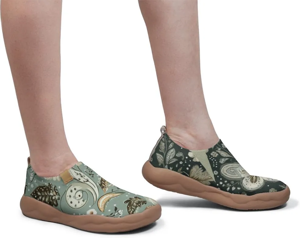 Women's Art Travel Shoes Slip-on Loafers Comfortable, Light and Fashionable Knitted Sneakers